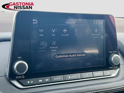 Used 2023 Nissan Rogue SV image 18