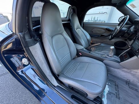 Used 1999 Porsche Boxster HEATED SEATS / MANUAL TRANSMIS image 41
