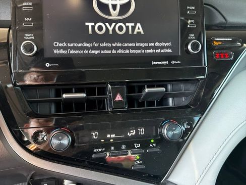 Used 2023 Toyota Camry SE w/ Cold Weather Package FWD image 13