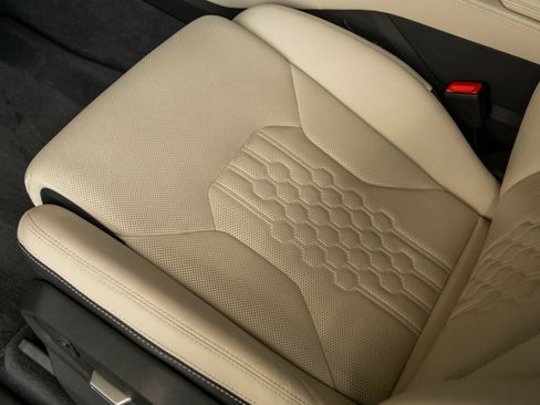 Used 2024 Lamborghini Urus S AWD/4WD image 25