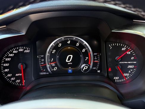 Used 2019 Chevrolet Corvette Stingray Convertible w/ 1LT RWD image 42