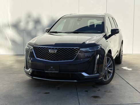 Certified 2025 Cadillac XT6 Premium Luxury image 1