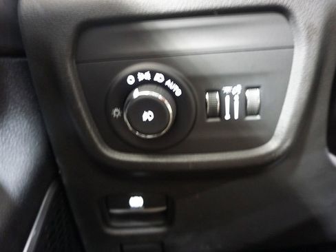 Used 2021 Jeep Grand Cherokee L Limited w/ Luxury Tech Group II image 5