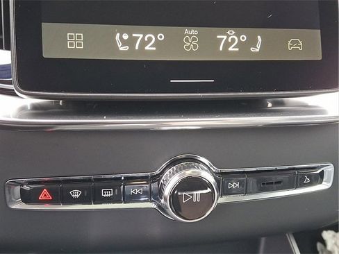 New 2026 Volvo XC90 B6 Plus w/ Protection Package Premier image 9