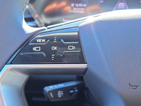 Used 2025 Audi Q5 Premium w/ Convenience Package image 30