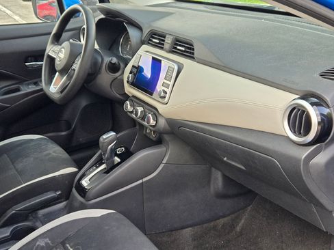 Used 2020 Nissan Versa SV FWD image 29