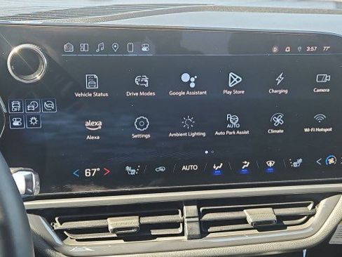 Used 2024 Chevrolet Equinox EV RS FWD image 13