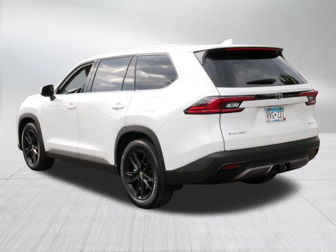Used 2025 Toyota Grand Highlander AWD Hybrid image 5