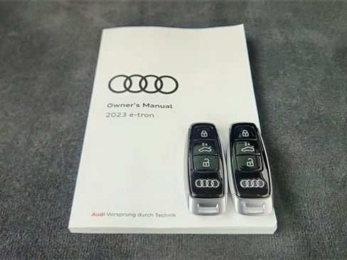 Used 2023 Audi e-tron S Prestige w/ Prestige Package image 60