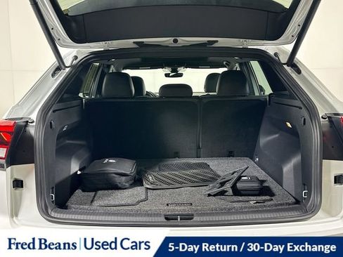 Used 2022 Volkswagen Atlas Cross Sport SEL R-Line image 27