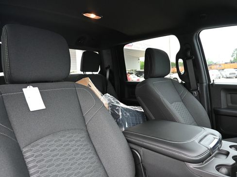 New 2026 RAM 2500 Tradesman AWD/4WD image 27