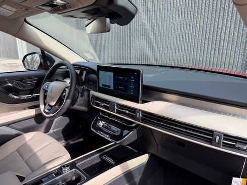 New 2026 Lincoln Corsair Premiere image 22