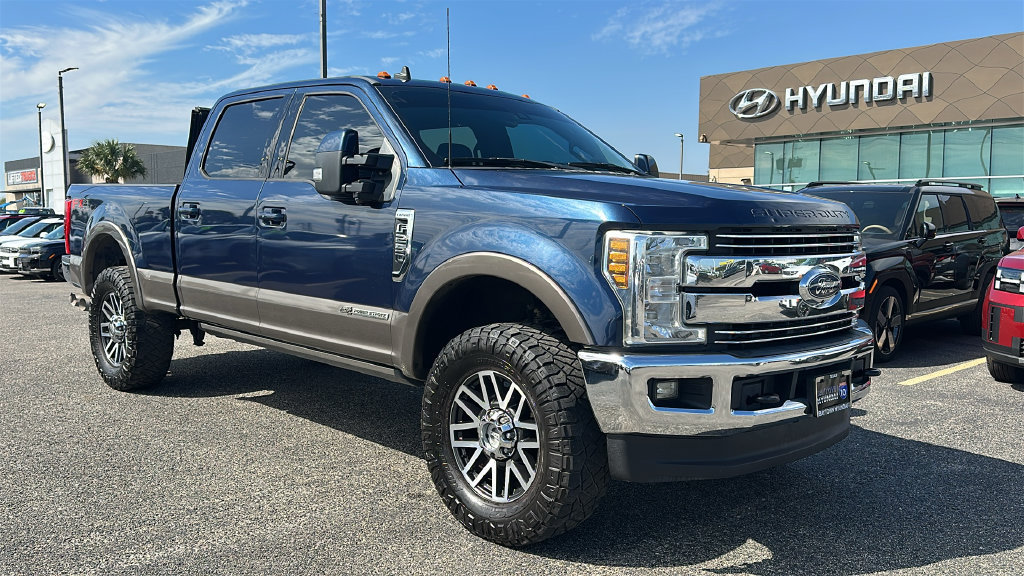 Used 2019 Ford F250 Lariat w/ Lariat Ultimate Package AWD/4WD image 17
