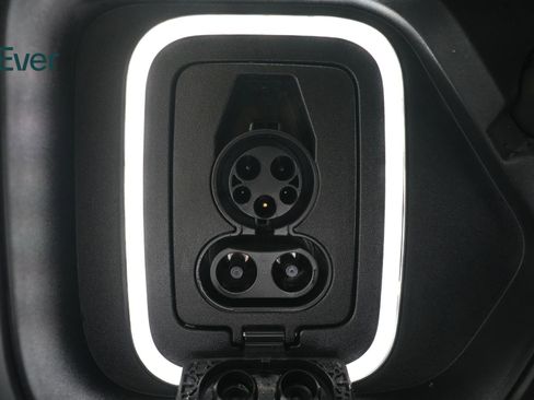 Used 2024 Rivian R1T Adventure AWD/4WD image 10