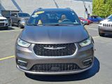 Certified 2022 Chrysler Pacifica Pinnacle image 2