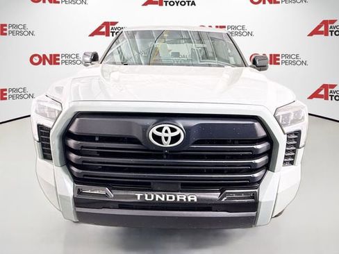 Certified 2025 Toyota Tundra Limited AWD/4WD image 3