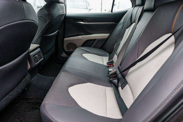 Used 2020 Toyota Camry XLE w/ Driver Assist Package FWD image 14