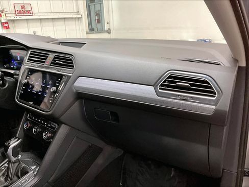 Used 2024 Volkswagen Tiguan S image 18