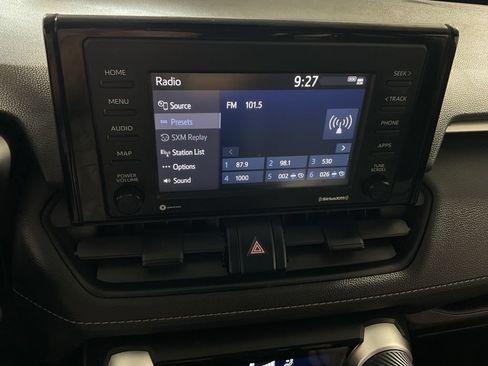 Used 2021 Toyota RAV4 LE AWD/4WD image 22