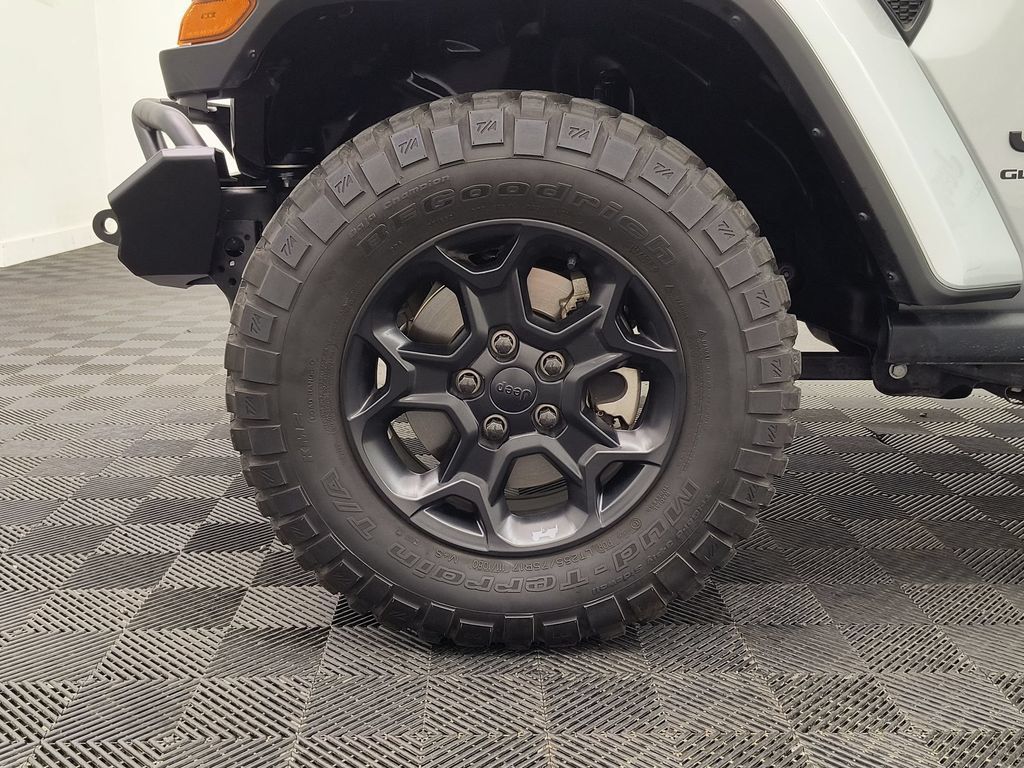 Used 2023 Jeep Gladiator Sport AWD/4WD image 11