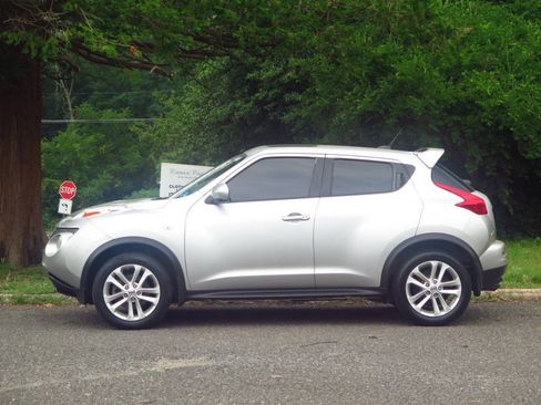 Used 2012 Nissan Juke SL AWD/4WD image 2