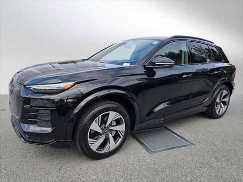 Certified 2025 Audi Q6 e-tron Premium Plus AWD/4WD image 7