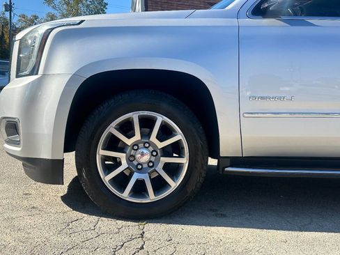 Used 2018 GMC Yukon Denali image 48
