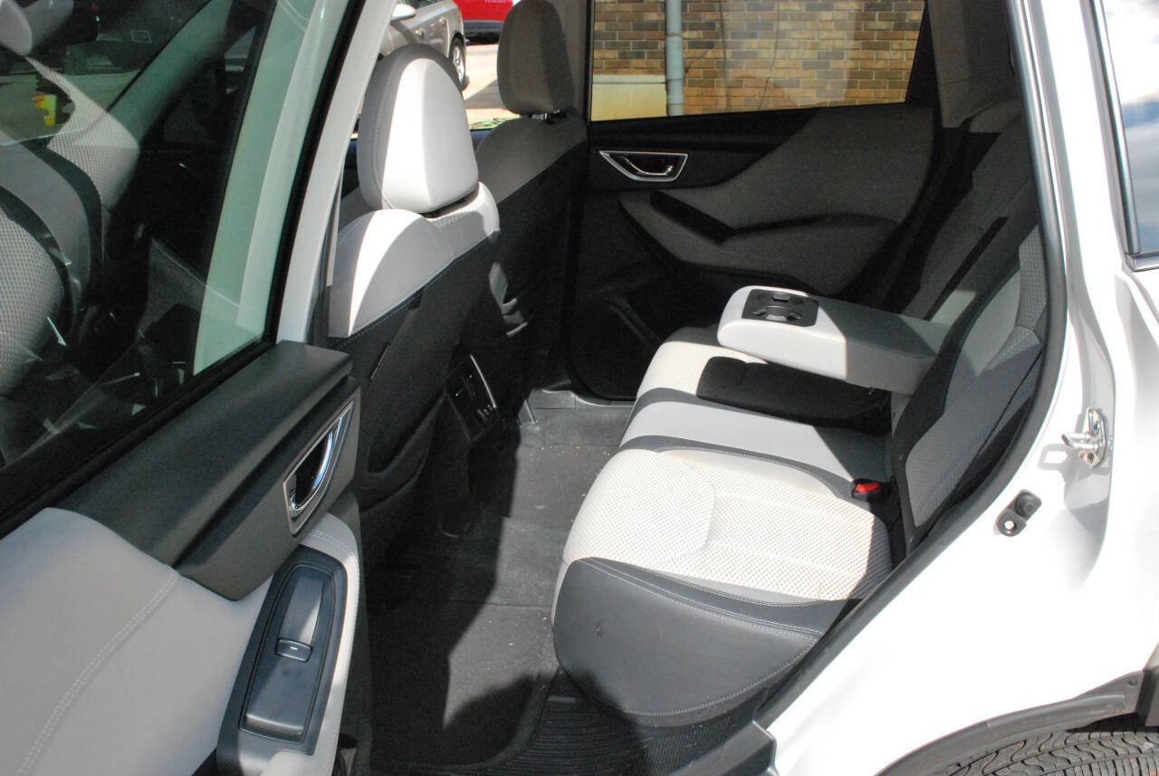 Used 2023 Subaru Forester Premium AWD/4WD image 21