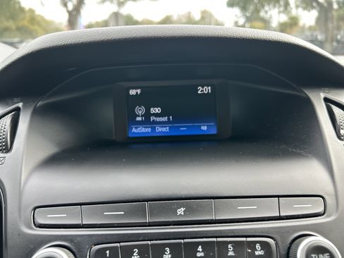 Used 2018 Ford Focus SE image 23