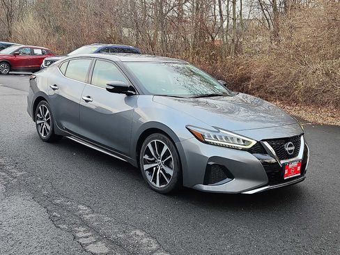 Used 2023 Nissan Maxima SV w/ Floor Mat Group image 3