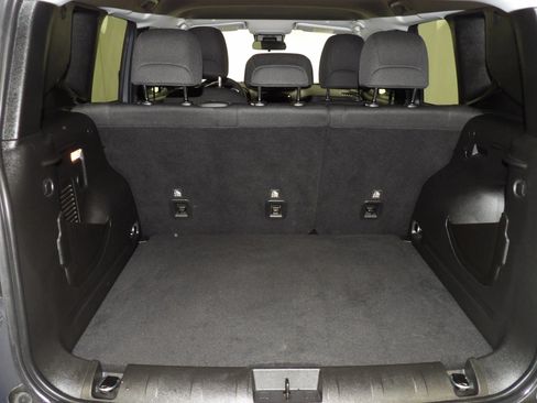 Used 2021 Jeep Renegade Latitude FWD image 7