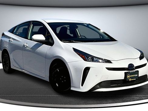 Used 2022 Toyota Prius L Eco image 1