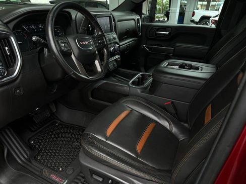 Used 2022 GMC Sierra 2500 AT4 w/ AT4 Preferred Package AWD/4WD image 9