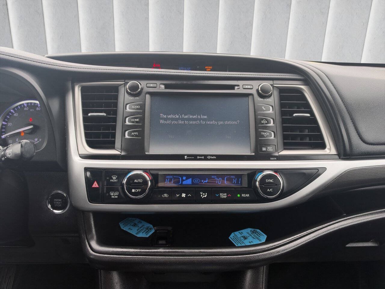 Used 2018 Toyota Highlander SE AWD/4WD image 10