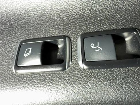 Used 2015 Mercedes-Benz GL 450 4MATIC image 40