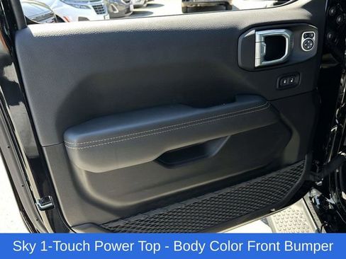 Used 2023 Jeep Wrangler Unlimited Sahara image 15