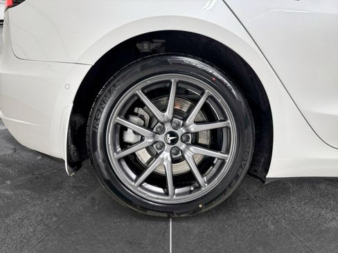 Used 2020 Tesla Model 3 Long Range image 35