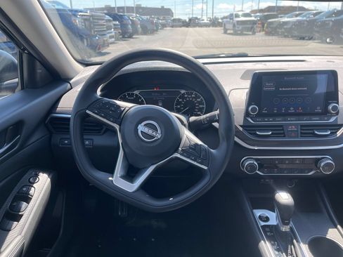Used 2026 Nissan Altima 2.5 SV AWD/4WD image 16