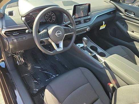 New 2025 Nissan Altima 2.5 SV image 21