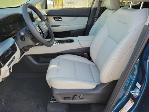 New 2025 Nissan Murano SL image 13