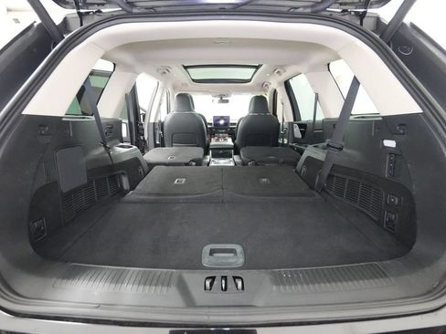 Used 2021 Lincoln Aviator Reserve w/ Equipment Group 210A AWD/4WD image 33