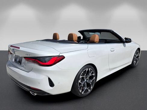Used 2025 BMW 430i Convertible w/ Premium Package RWD image 4