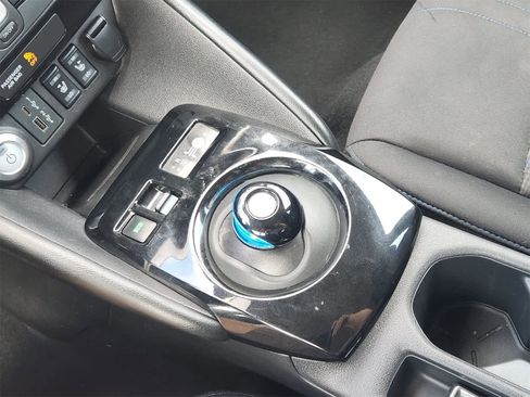 Used 2021 Nissan Leaf SV w/ SV Technology Package image 20