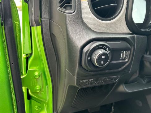 New 2025 Jeep Gladiator Sport image 12