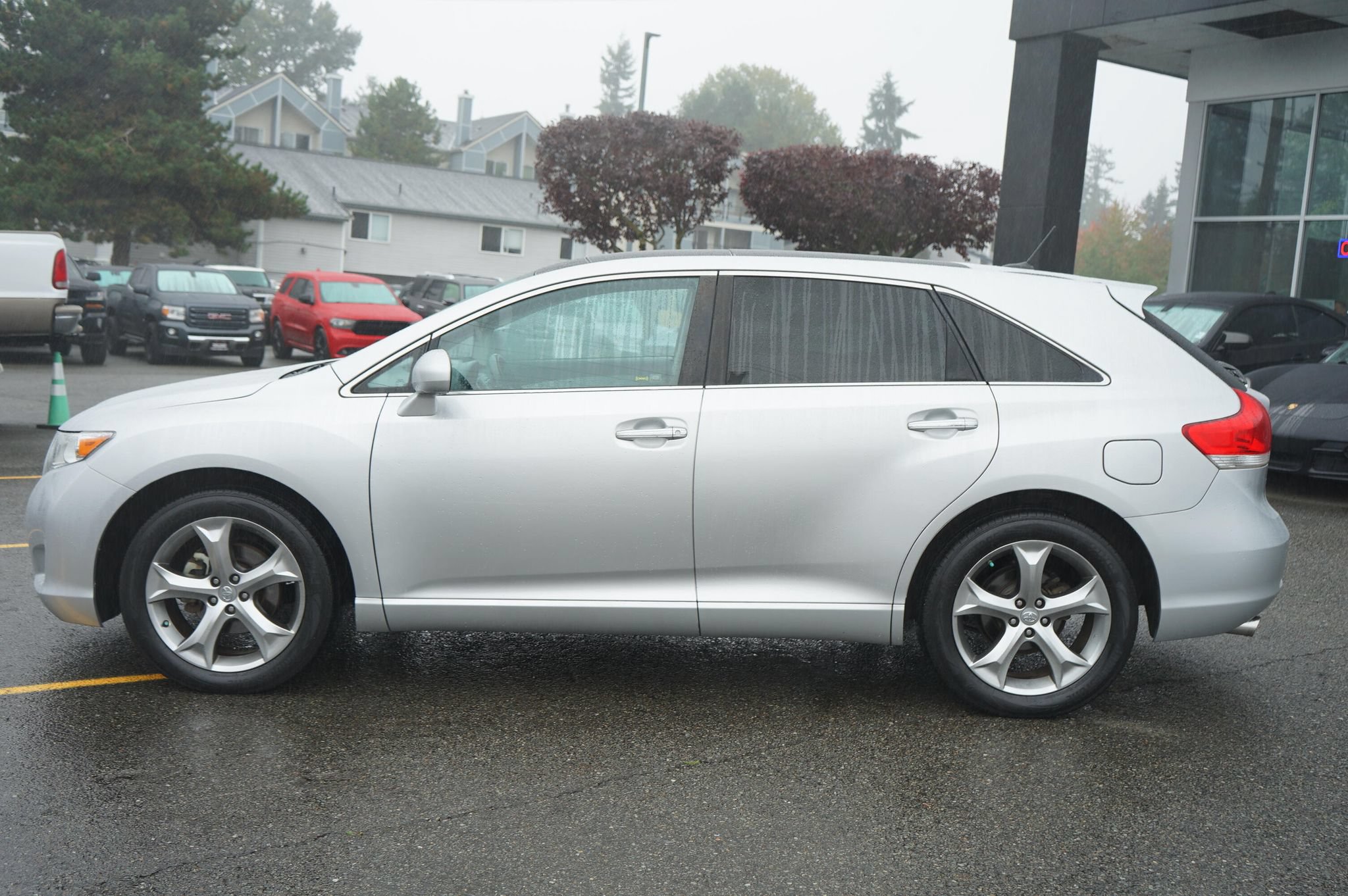 Used 2011 Toyota Venza AWD w/ Premium Pkg #2 image 2