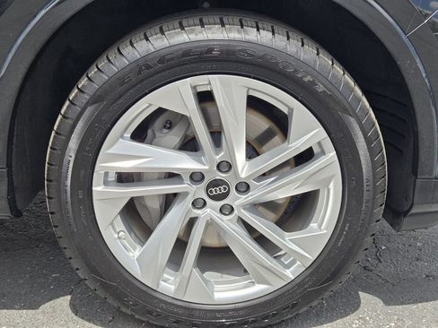 Used 2022 Audi Q7 3.0T Premium Plus AWD/4WD image 11