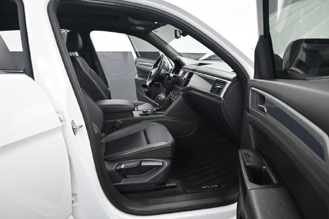 Used 2020 Volkswagen Atlas Cross Sport SE w/ Panoramic Sunroof Package AWD/4WD image 43