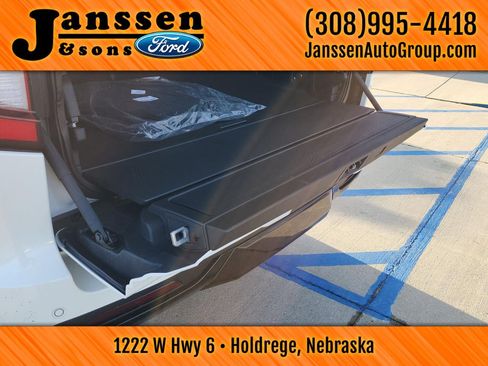 New 2025 Ford Expedition Max Platinum w/ Stealth Performance Package image 15