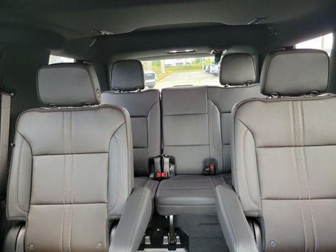 Used 2026 Chevrolet Tahoe High Country AWD/4WD image 9