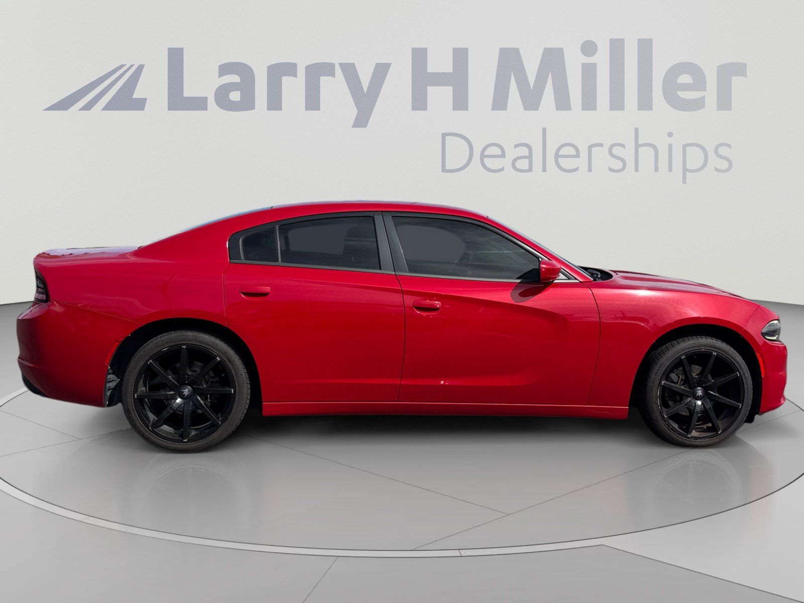 Used 2016 Dodge Charger SE RWD image 6